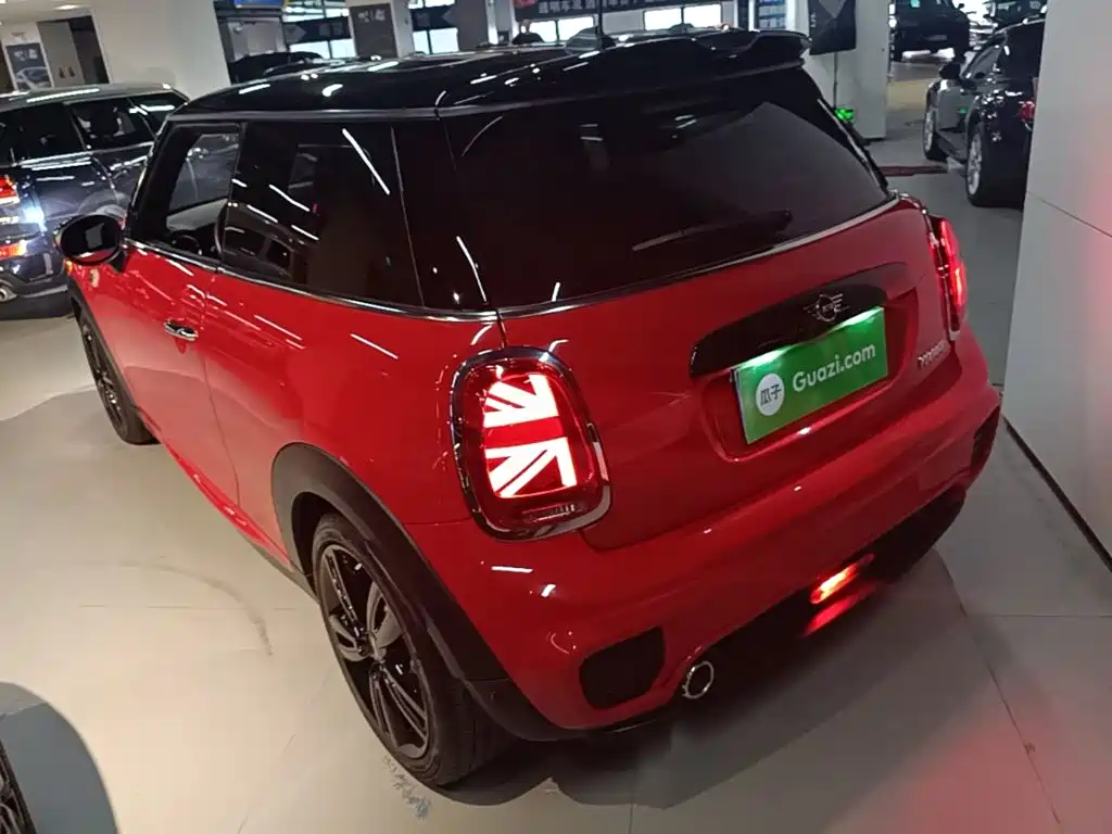 MINI 1.5 T COOPER Racer