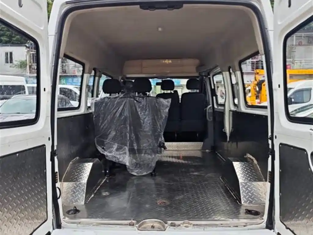 Xintu V80 2.0 T Manual Classic Aoyuntong LWB Mid Roof 6 7 8 9-seat