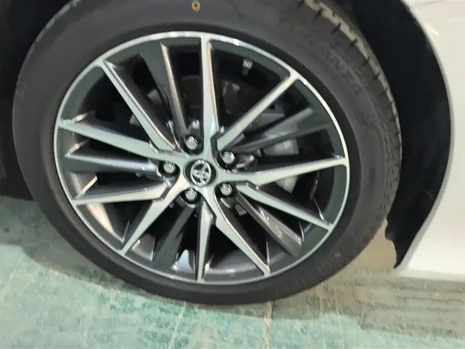 Camry 2.5 G Luxury