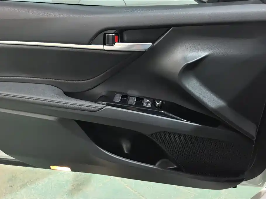Camry 2.5 G Luxury