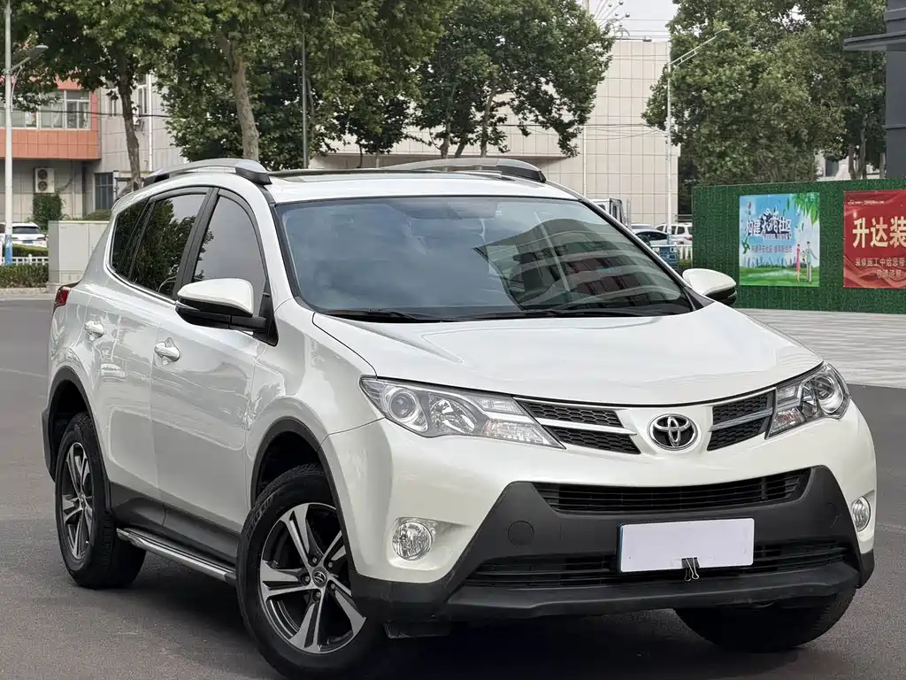 RAV4 2.0 L CVT 2 WD Style