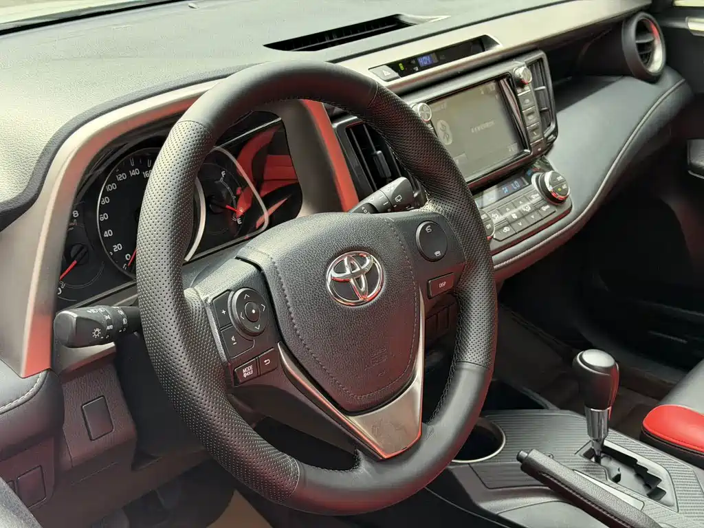 RAV4 2.0 L CVT 2 WD Style
