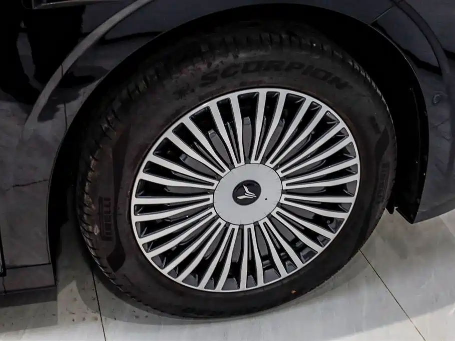Voyah Dreamer PHEV 4 WD Excellent Qiankun