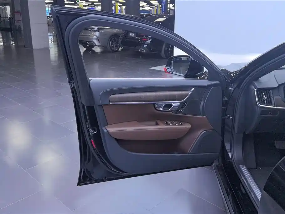 Volvo S90 B5 Smart Vision Luxury