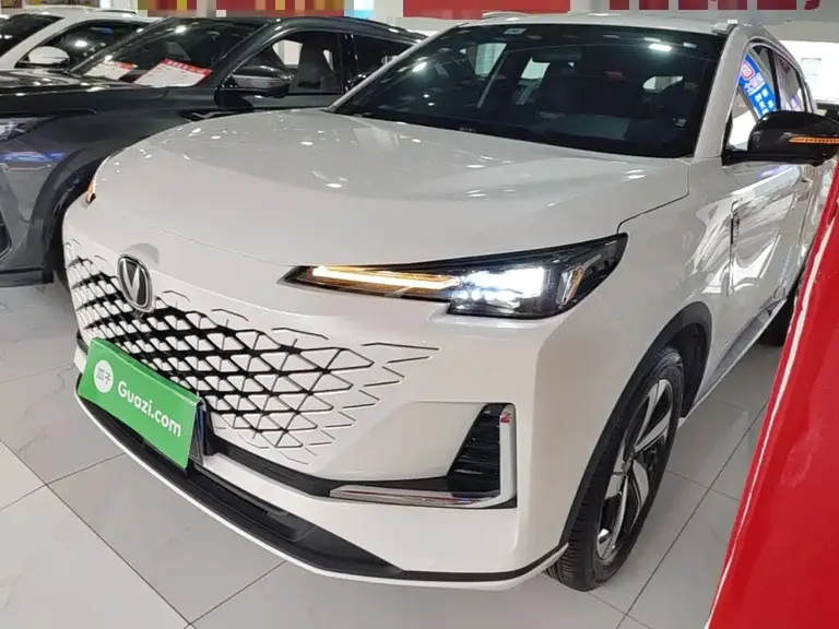 Changan CS55 PLUS 3 rd Gen 1.5 T DCT Outstanding