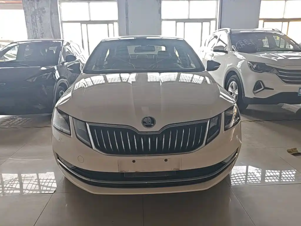 Octavia TSI280 DSG Luxury