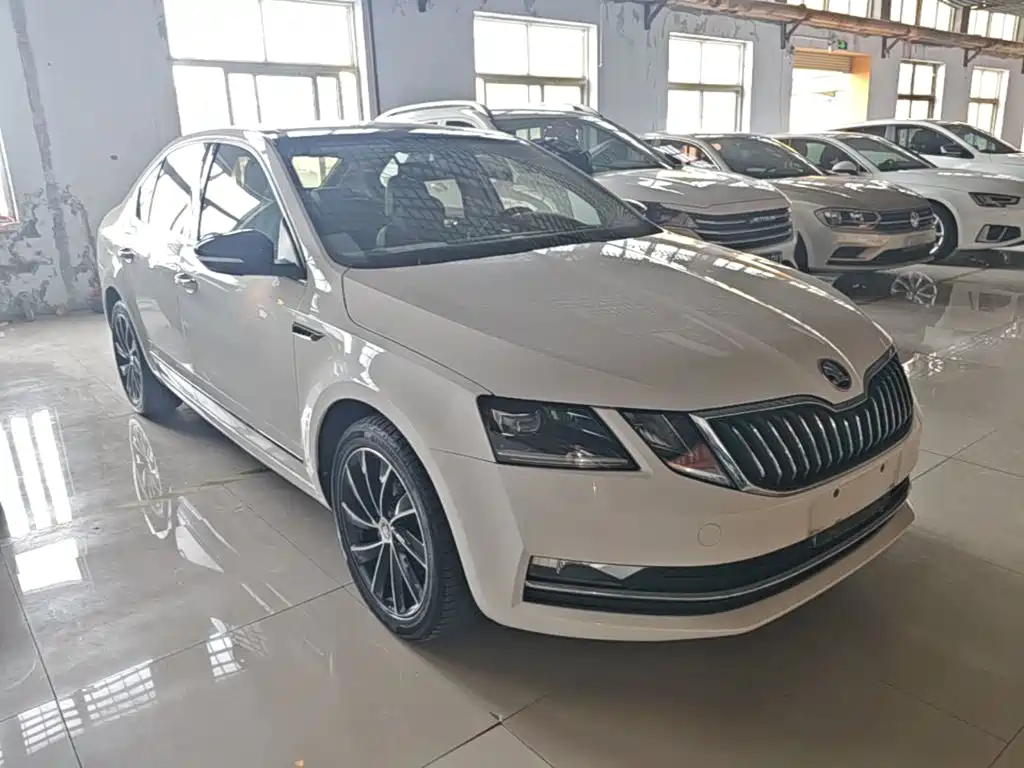 Octavia TSI280 DSG Luxury