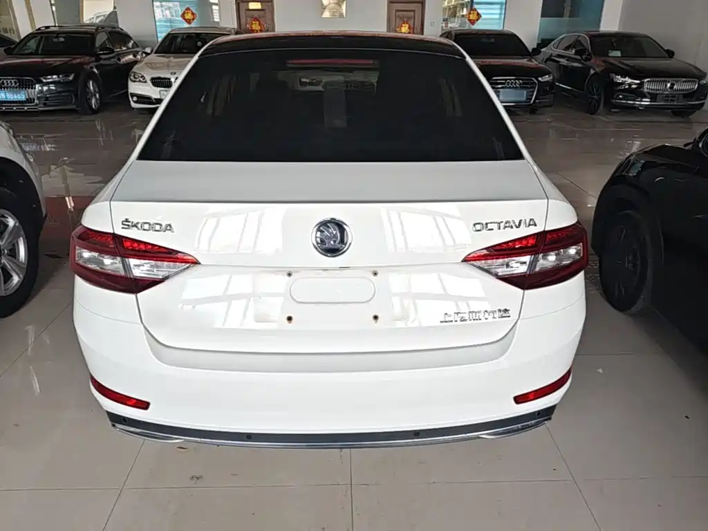 Octavia TSI280 DSG Luxury