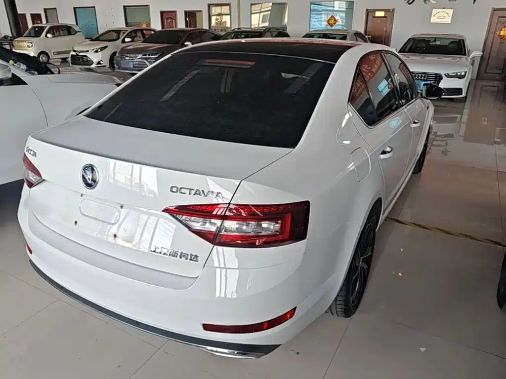 Octavia TSI280 DSG Luxury