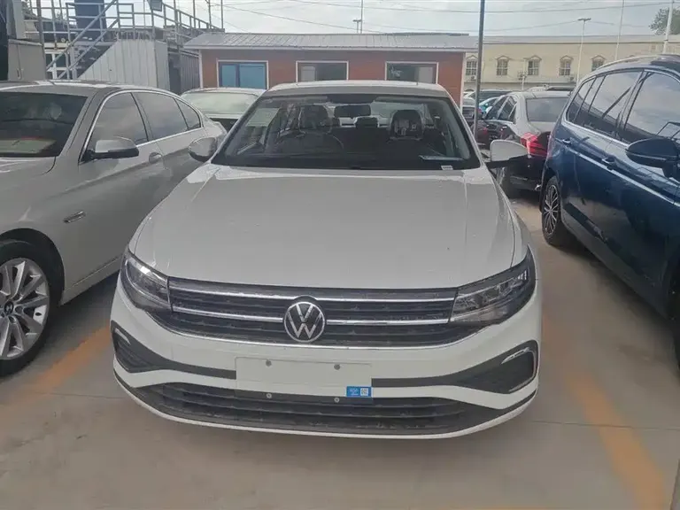Volkswagen Bora 200 TSI DSG Joy Travel Navigation