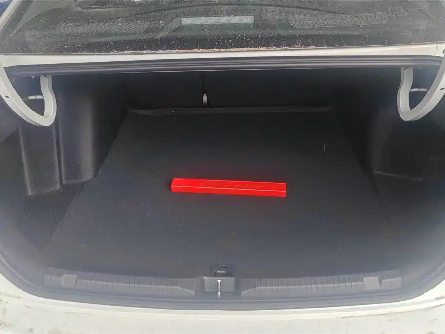 Bora 200 TSI DSG Joy Travel Navigation