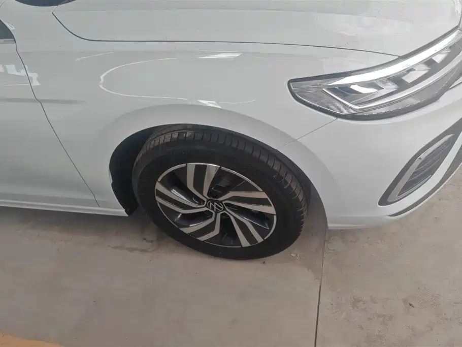 Bora 200 TSI DSG Joy Travel Navigation