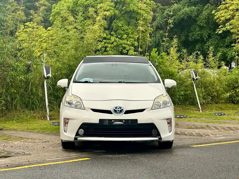 Toyota Prius 1.8 L Luxury