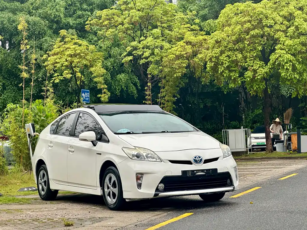 Prius 1.8 L Luxury