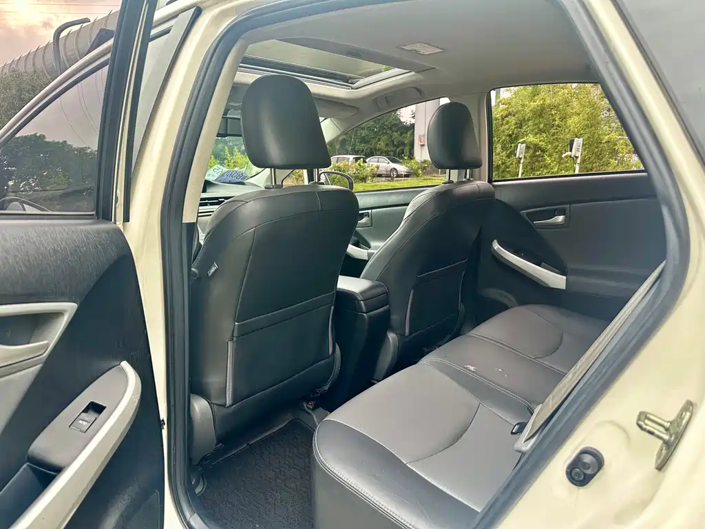 Prius 1.8 L Luxury