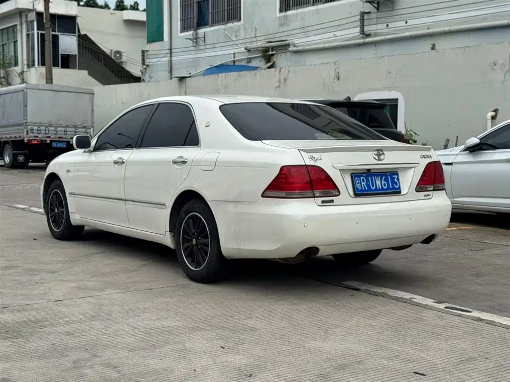 Crown 皇冠 2005款 3.0 L Royal E