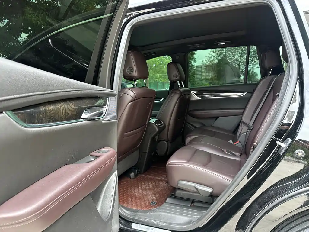 Cadillac XT6 凯迪拉克XT6 2021款 28 T 六座四驱豪华运动型