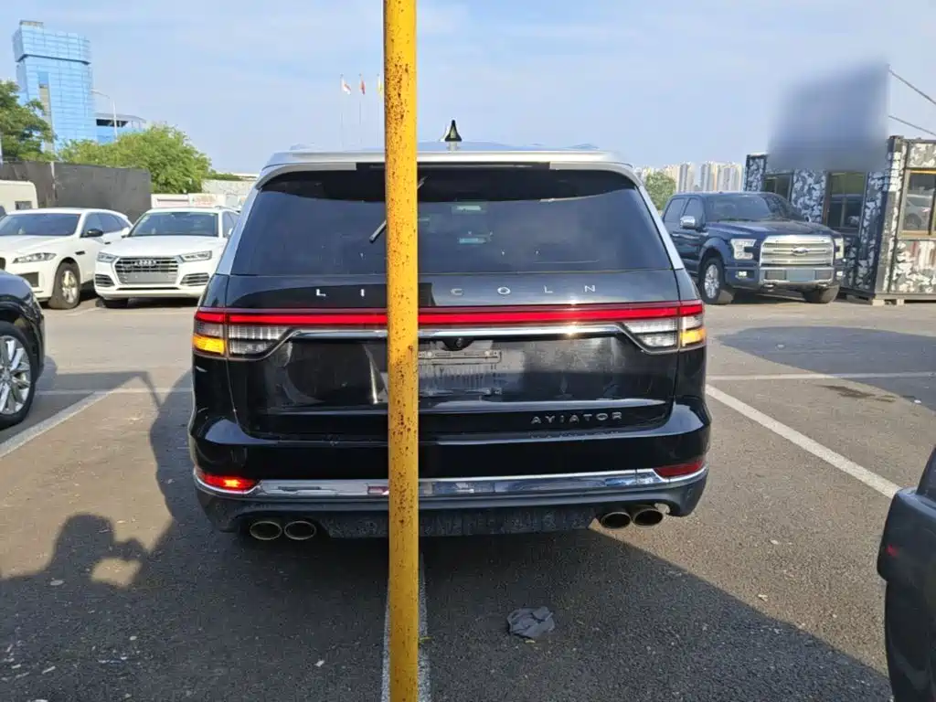 Aviator 3.0 T V6 4 WD Graceful