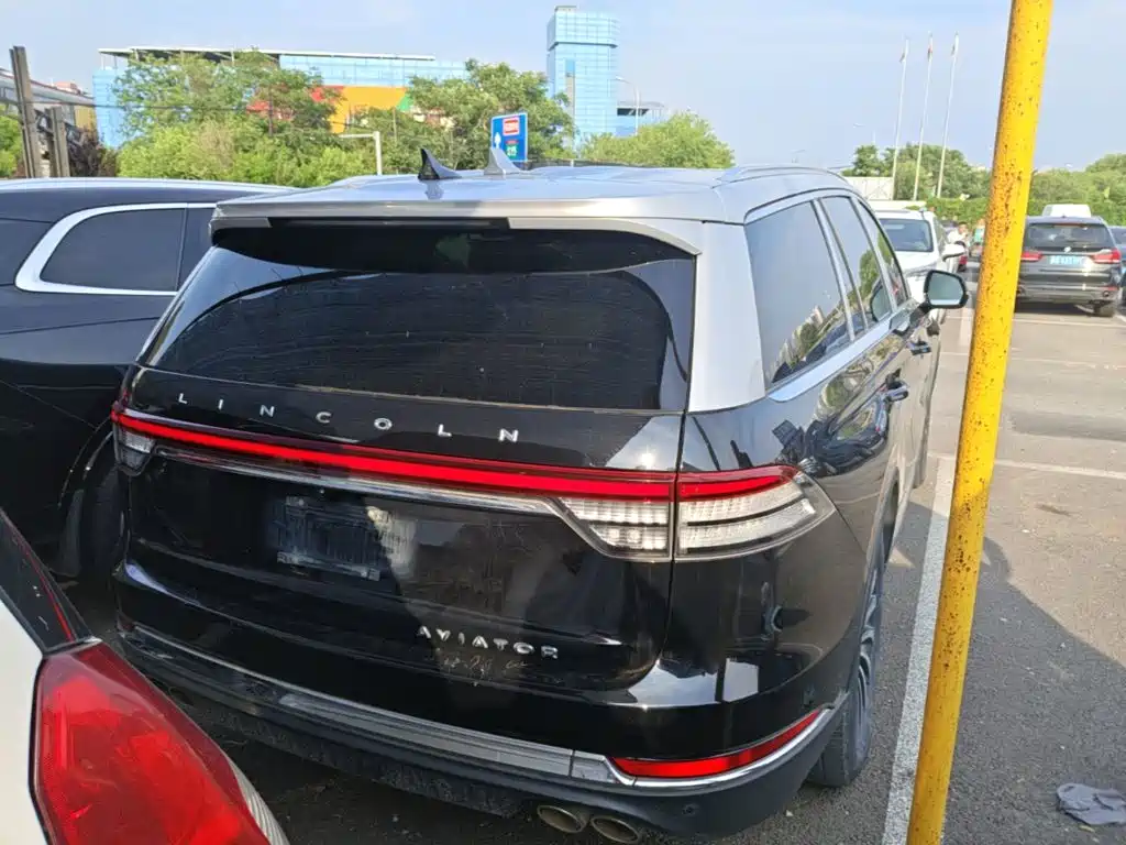 Aviator 3.0 T V6 4 WD Graceful