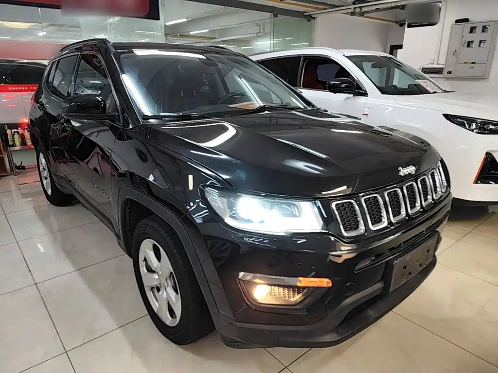Compass 200 T Auto Home Enjoyment