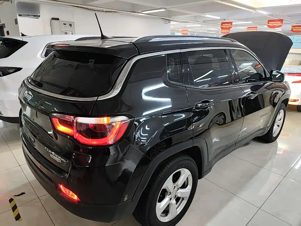 Compass 200 T Auto Home Enjoyment