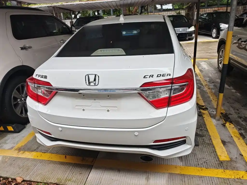 Crider 1.8 L Auto Luxury