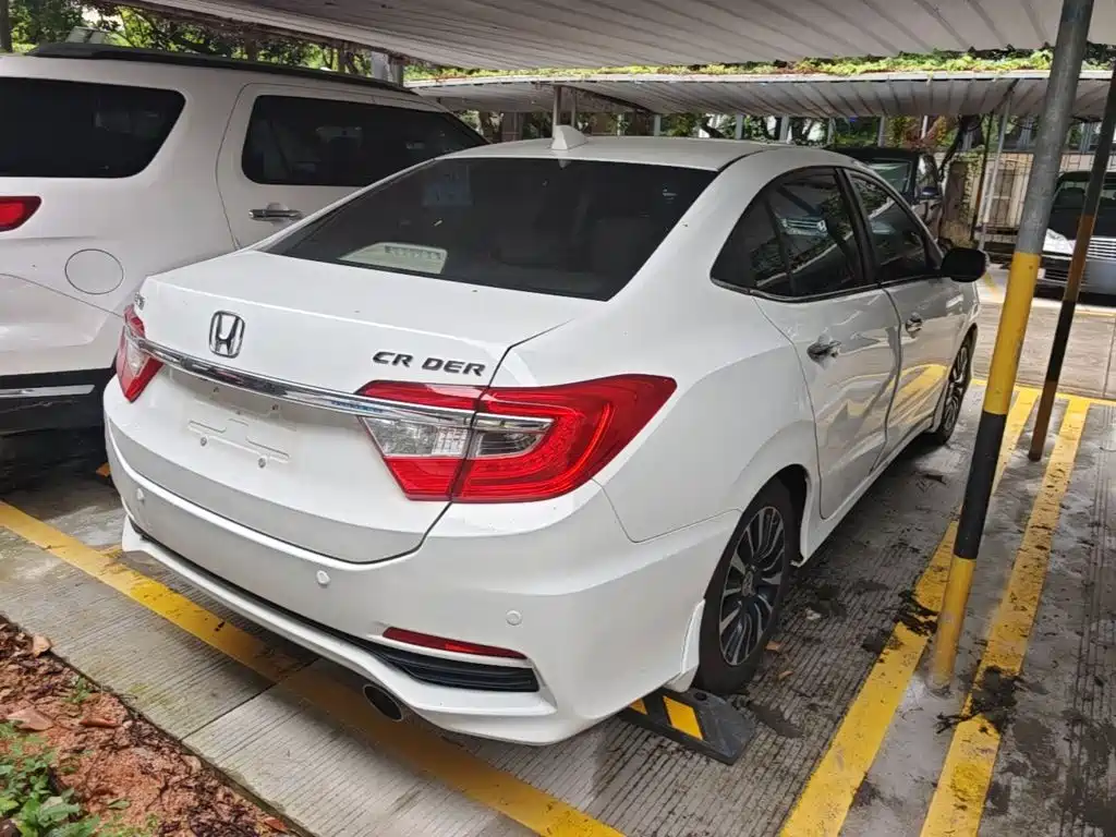 Crider 1.8 L Auto Luxury