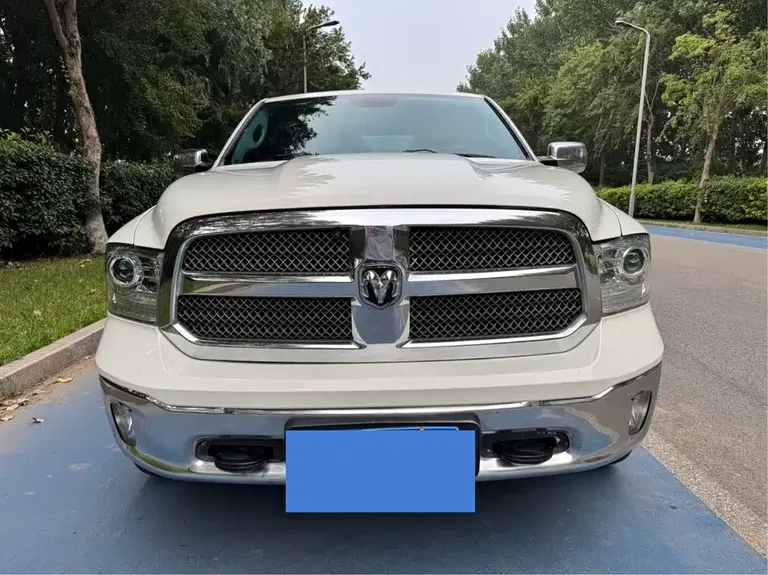 RAM Trucks RAM Trucks 2018款 5.7 L 自动