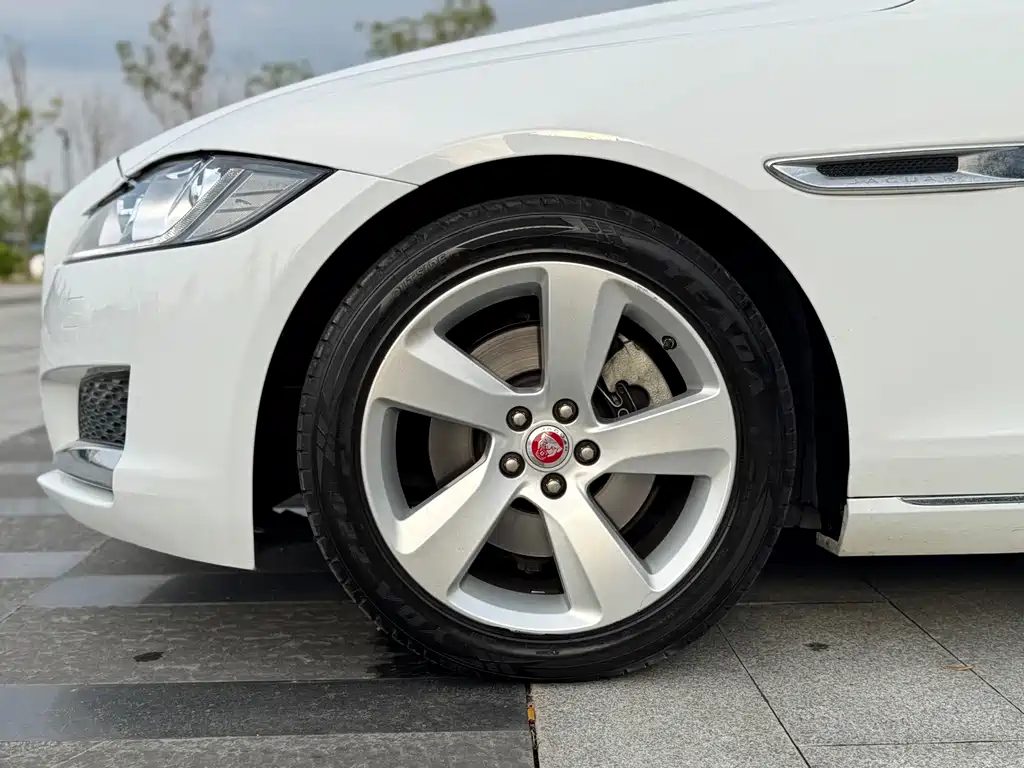 Jaguar XFL XFL 2.0 T 200 PS Elite