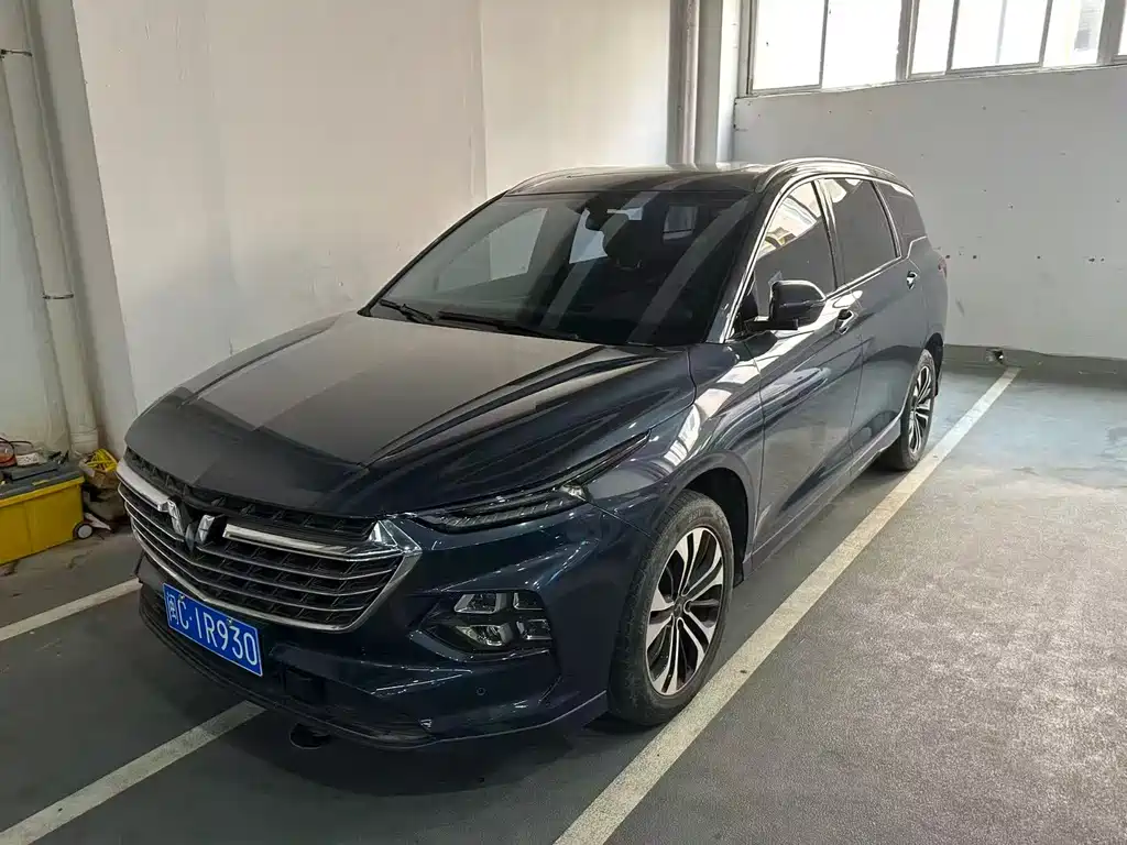 Wuling Victory 1.5 T CVT Flagship