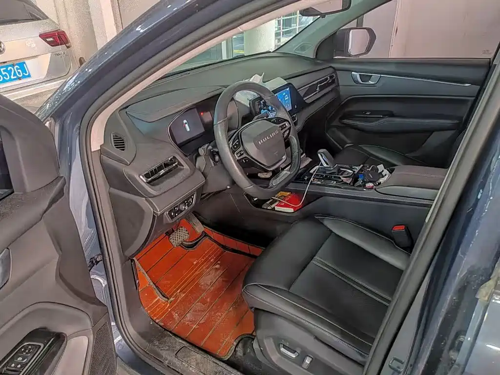Wuling Victory 1.5 T CVT Flagship