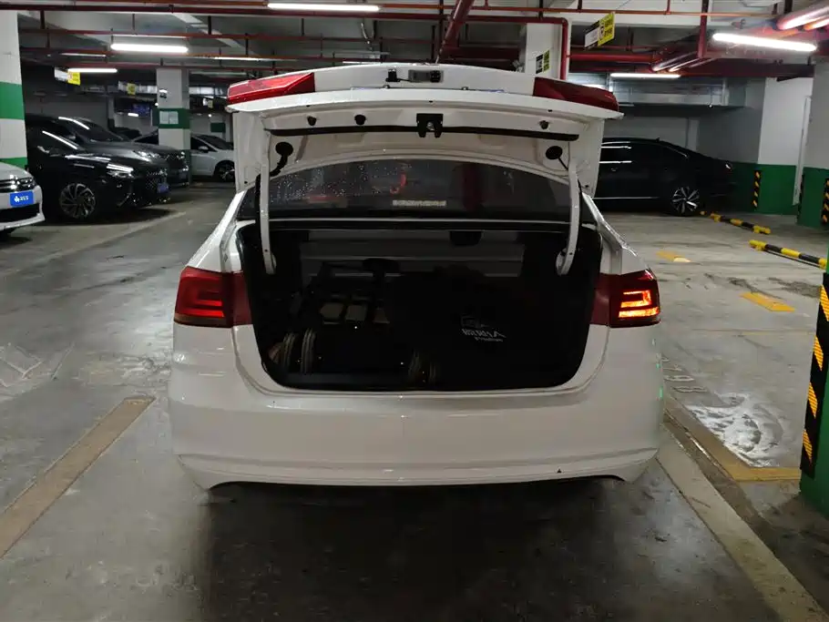 Santana 1.5 L Auto Style