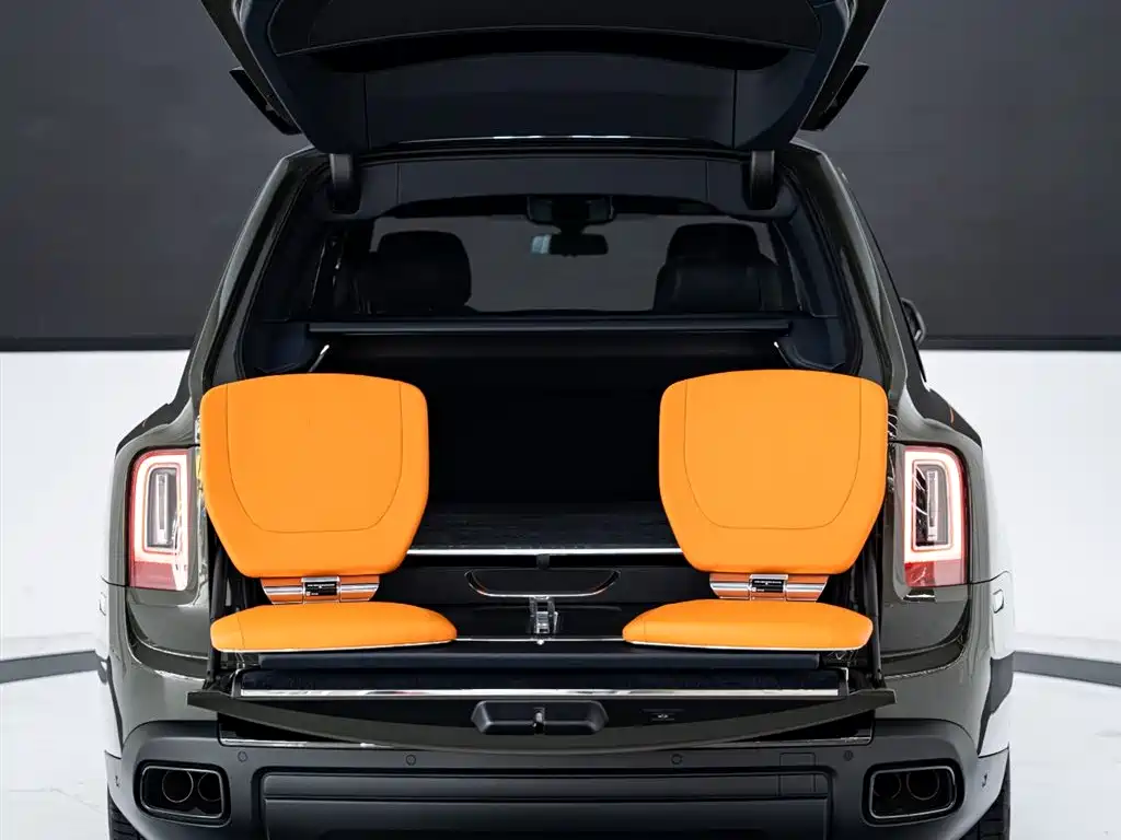 Cullinan Black Badge