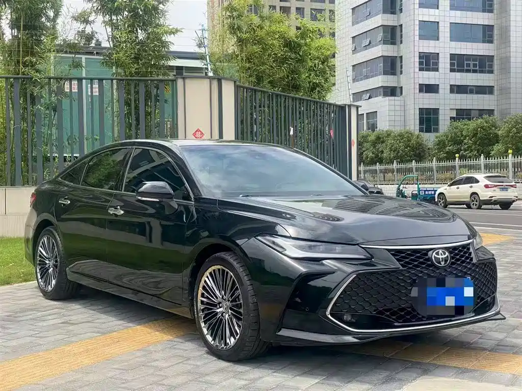 Avalon 2.5 L Luxury