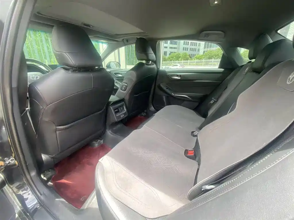 Avalon 2.5 L Luxury