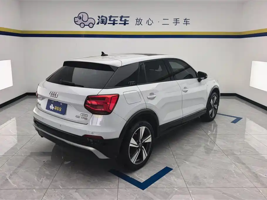 Audi Q2 L 35 TFSI Progressive Dynamic