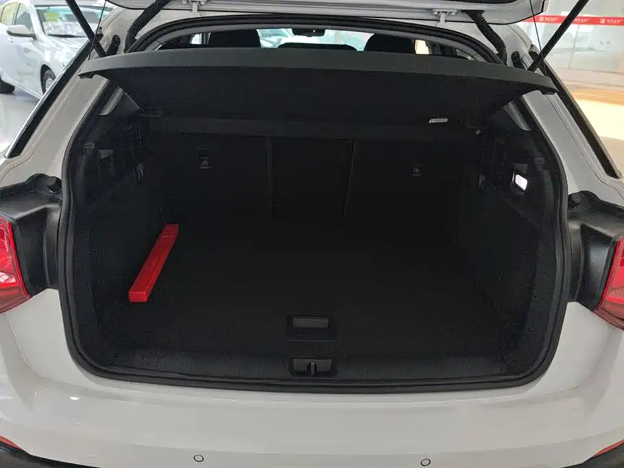 Audi Q2 L 35 TFSI Progressive Dynamic