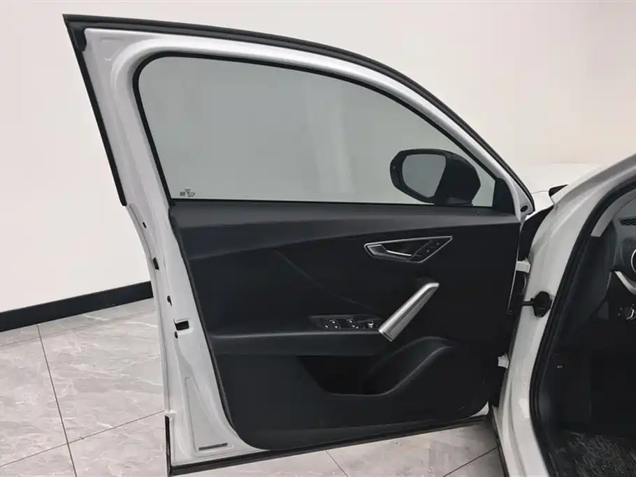 Audi Q2 L 35 TFSI Progressive Dynamic