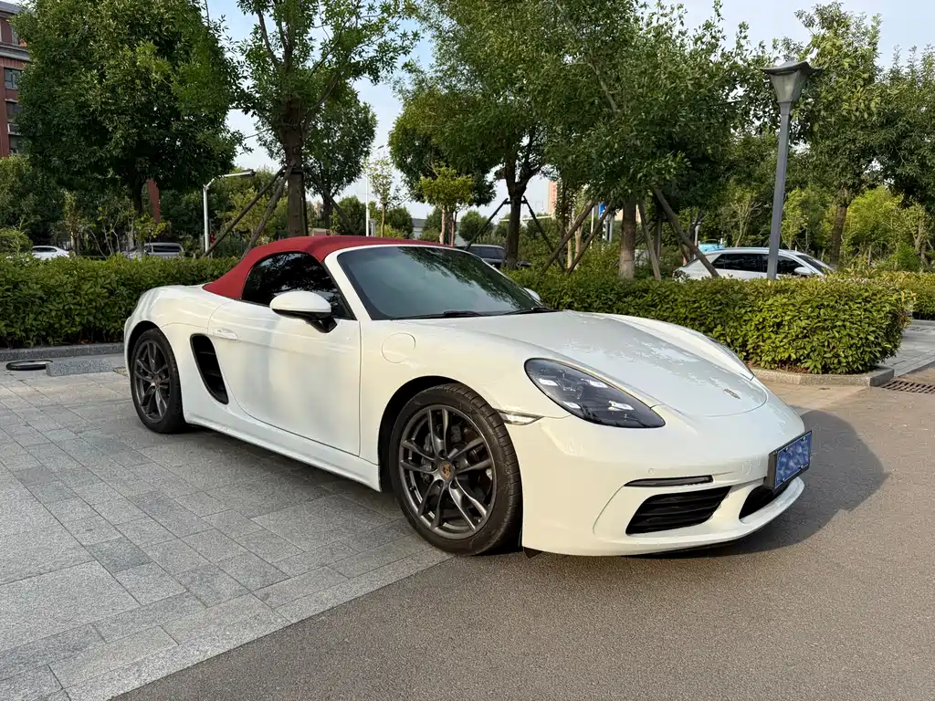 Porsche 718 Boxster 2.0 T