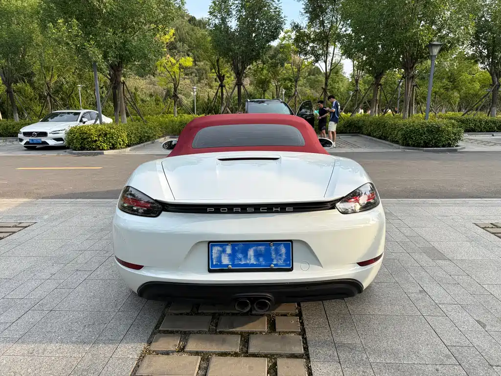 Porsche 718 Boxster 2.0 T