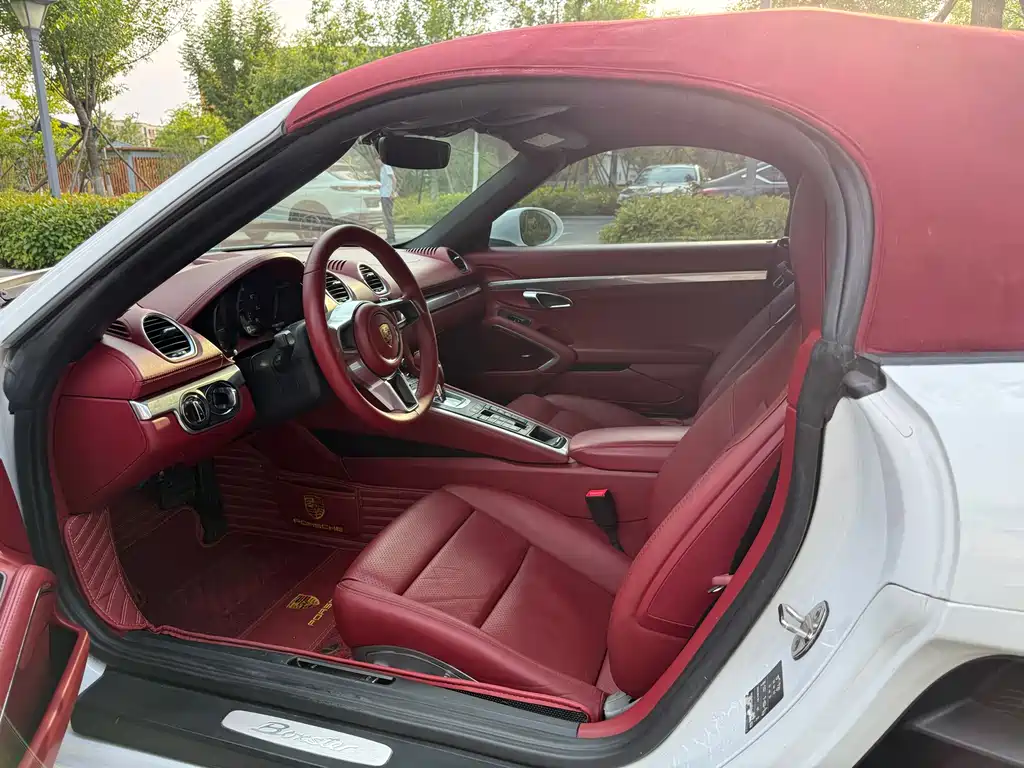Porsche 718 Boxster 2.0 T