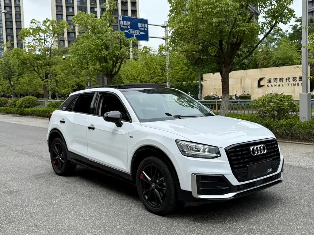 Audi Q2 L 35 TFSI Progressive Dynamic