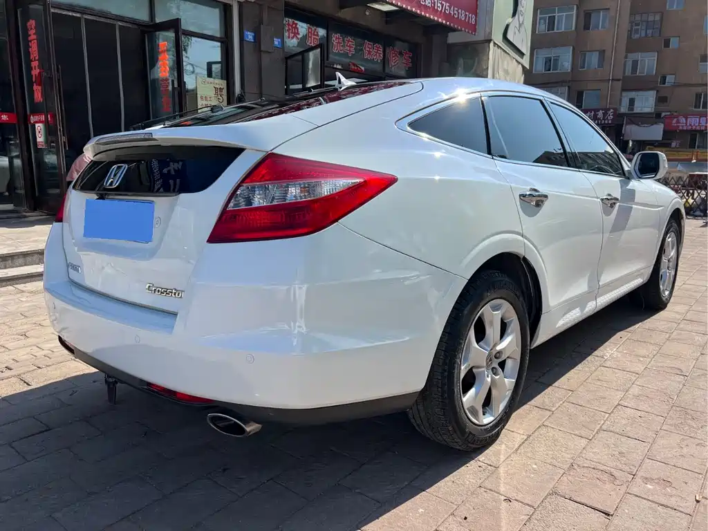 Crosstour 2.4 L Luxury