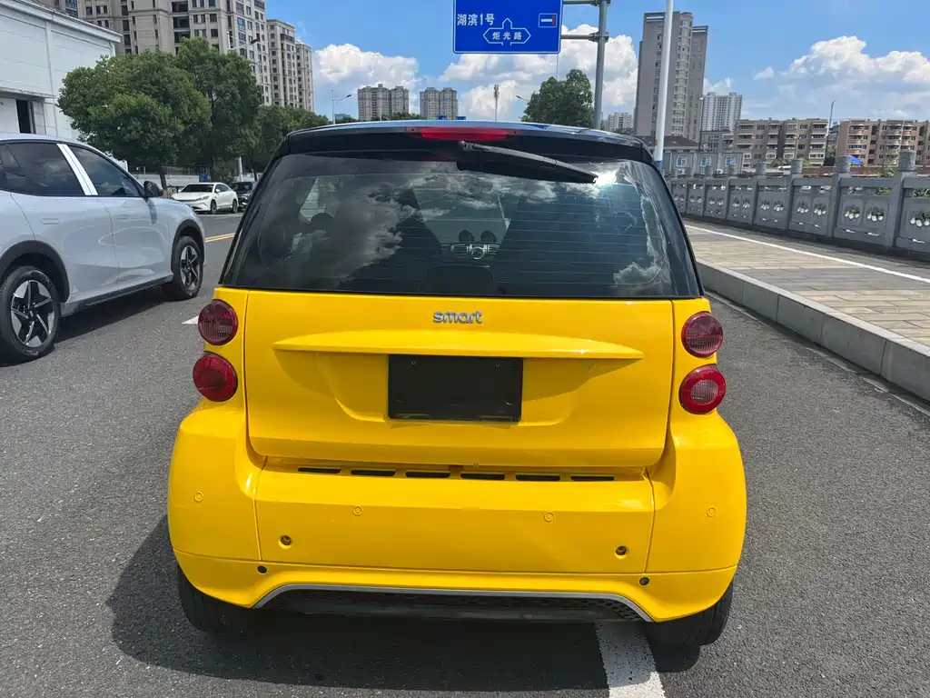 smart fortwo smart fortwo 2015款 1.0 T 炫闪特别版