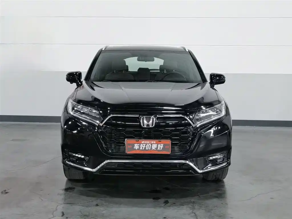 Honda UR-V 370 TURBO 2 WD Graceful