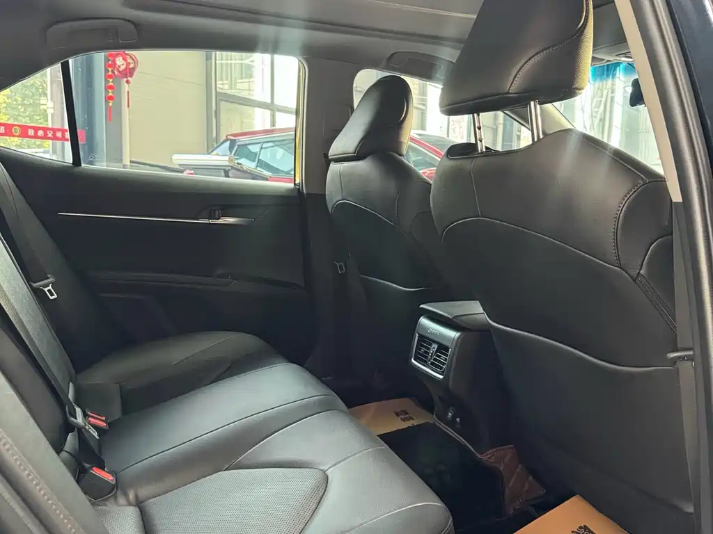 Camry 2.5 G Luxury