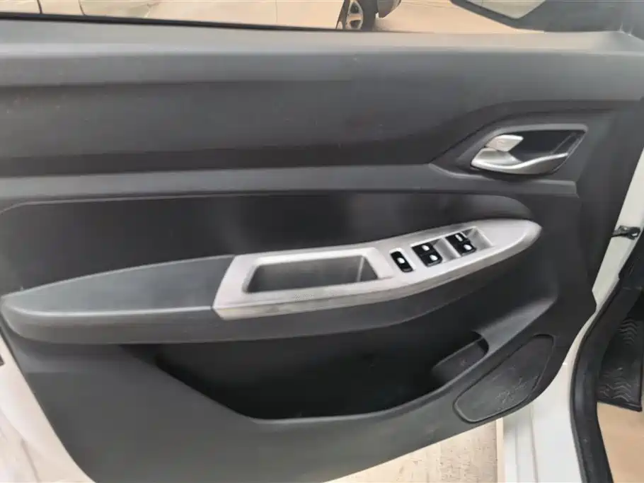Wuling Hongguang S3 1.5 L Manual Comfort CN-V