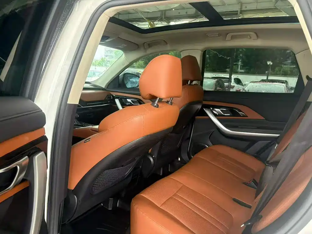 Zotye T500 1.5 T Auto Intelligent Connected Distinguished