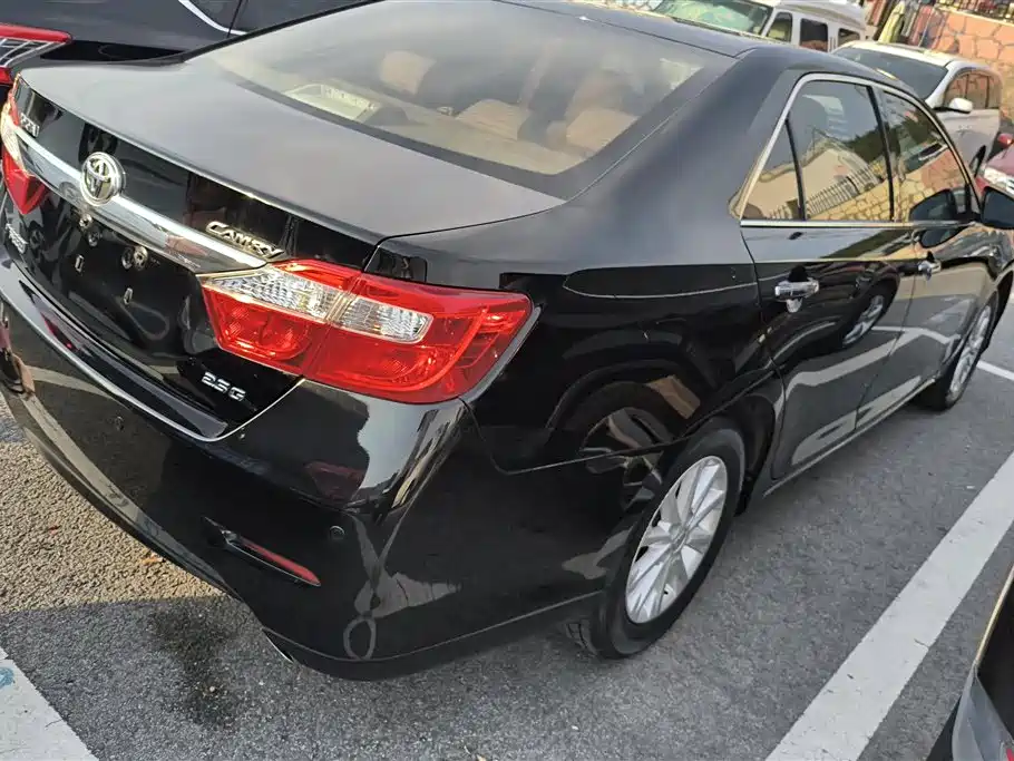 Camry 2.5 G Luxury