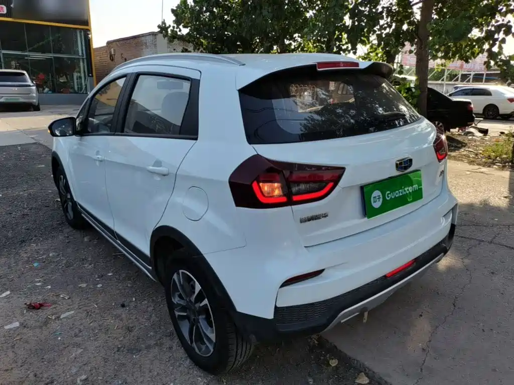 Vision X3 远景X3 2019款 升级版 1.5 L 手动精英型